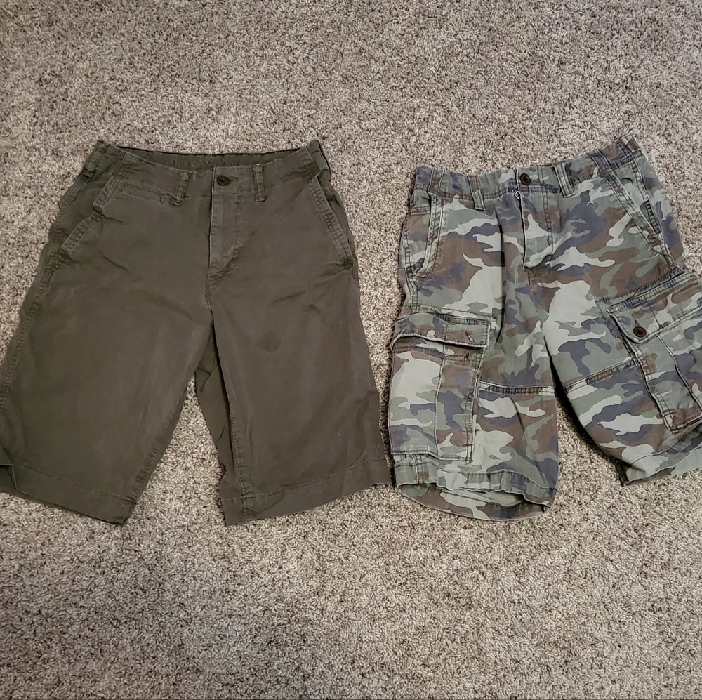 American Eagle men's 2 pairs of shorts 28 waist